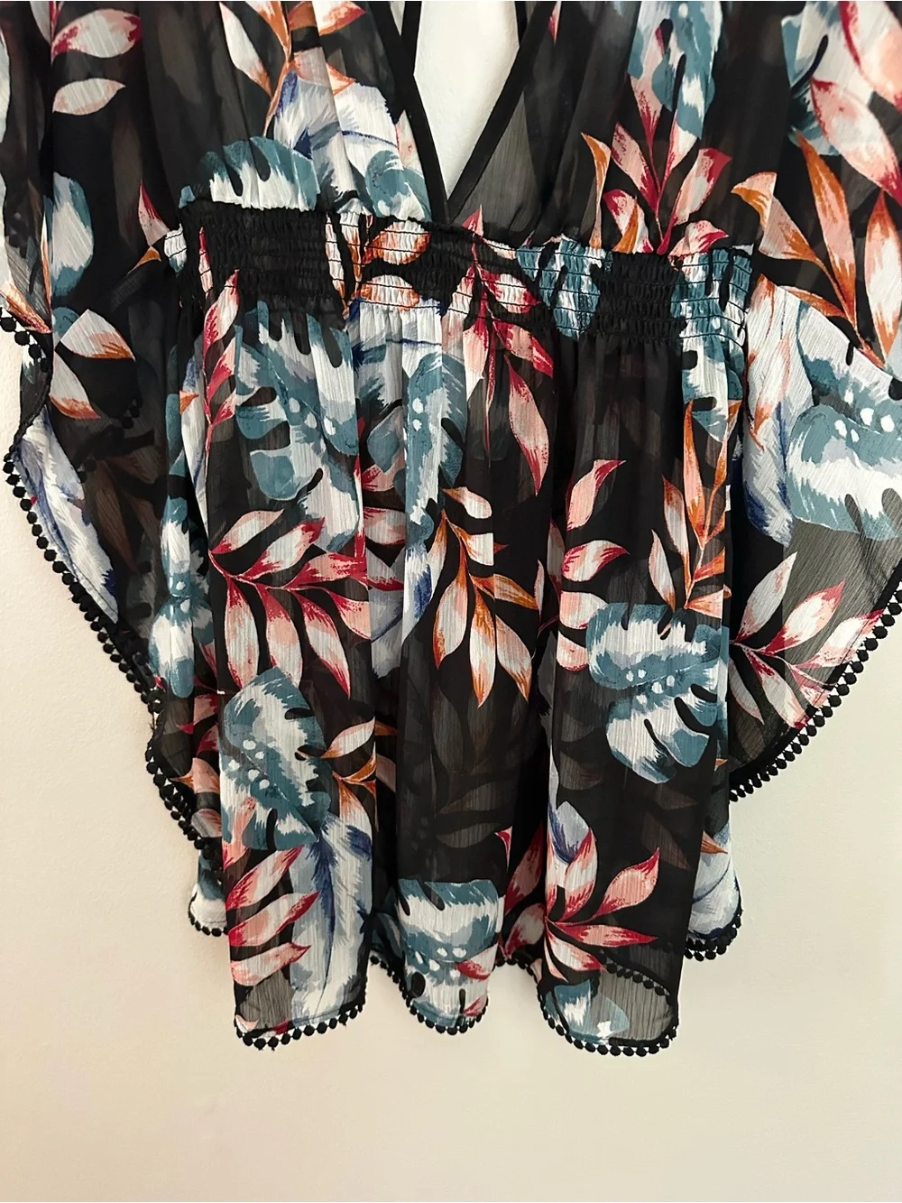 Kona Sol Kaftan Cover-Up Black Floral Medium Like New